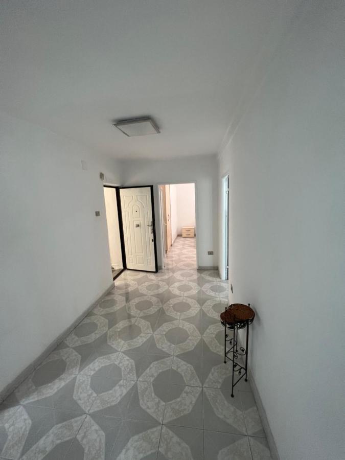 Shtepi Me Qera Appartement